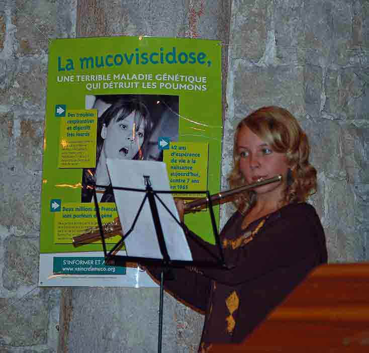 Flte traversire sur fond d'affiche